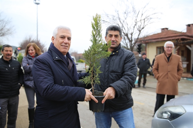 Fidanlar yeniden yeşil Bursa için toprakla buluştu